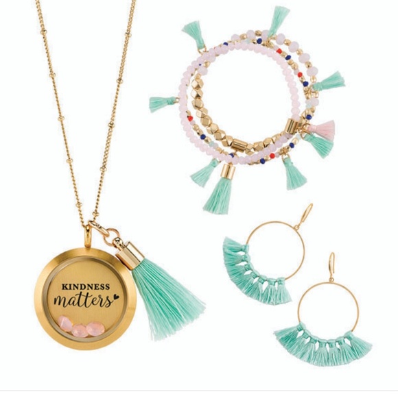 Origami Owl Exclusive Hostess Set Kindness Matters Nwt